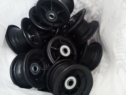 350 4 عجلات عربة تعمل بالهواء المضغوط ذات حافة بلاستيكية رمادية اللون 10 بوصة استبدال عجلة عربة اليد